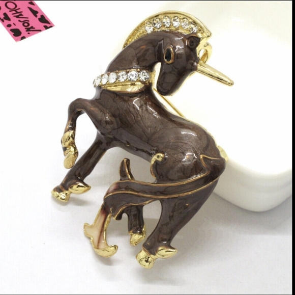 Betsey Johnson Unicorn Brooch - Picture 2 of 3